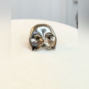 LTM 1986 RUG LTD Phantom of the Opera Mask Lapel Pin – Silvertone